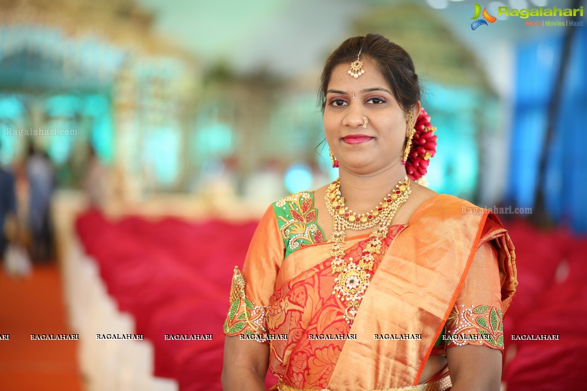 Grand Wedding of Vishnu Vardhini and Anup Chand at Sri Durga Convention, Hyderabad