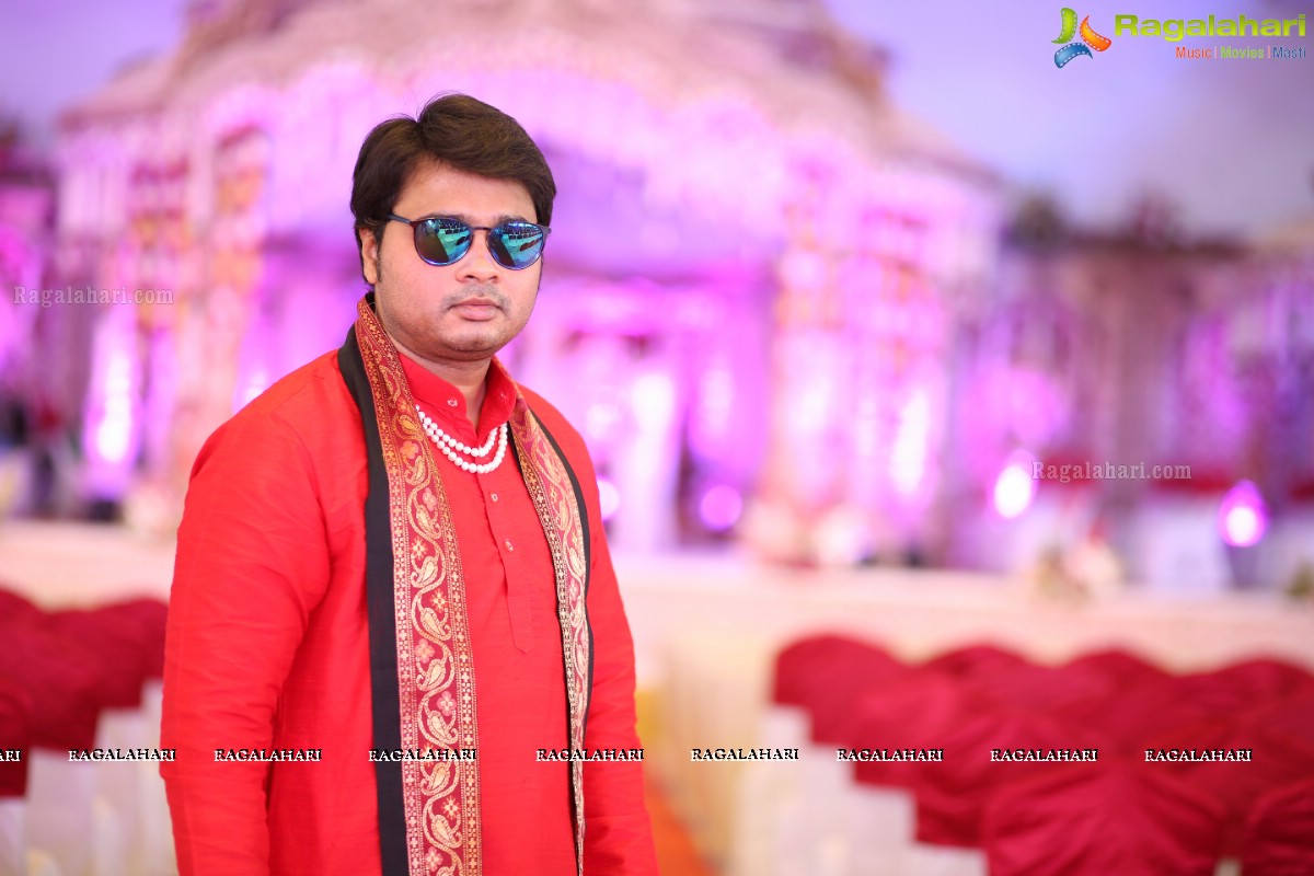 Grand Wedding of Vishnu Vardhini and Anup Chand at Sri Durga Convention, Hyderabad