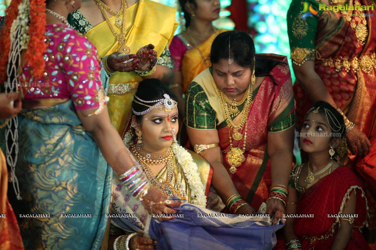 Grand Wedding of Vishnu Vardhini and Anup Chand at Sri Durga Convention, Hyderabad