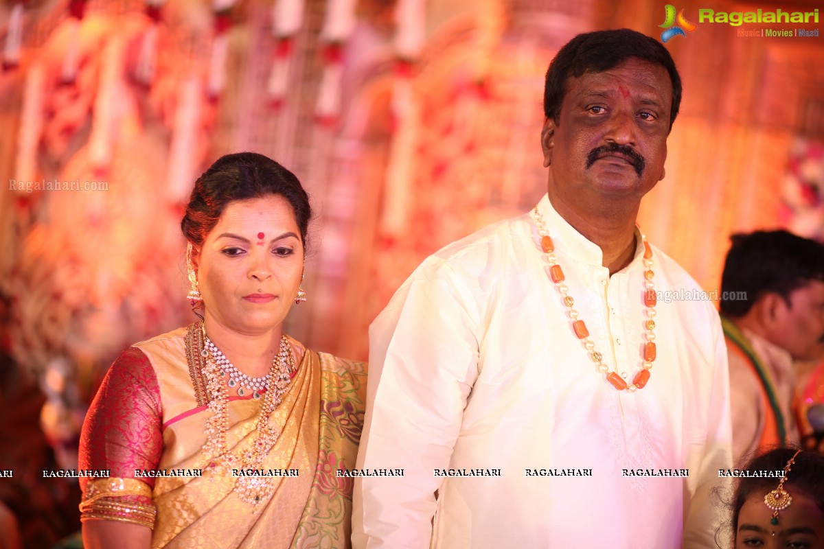 Grand Wedding of Vishnu Vardhini and Anup Chand at Sri Durga Convention, Hyderabad