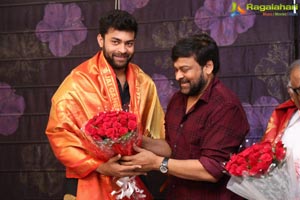 Chiranjeevi Press Meet about Tholi Prema