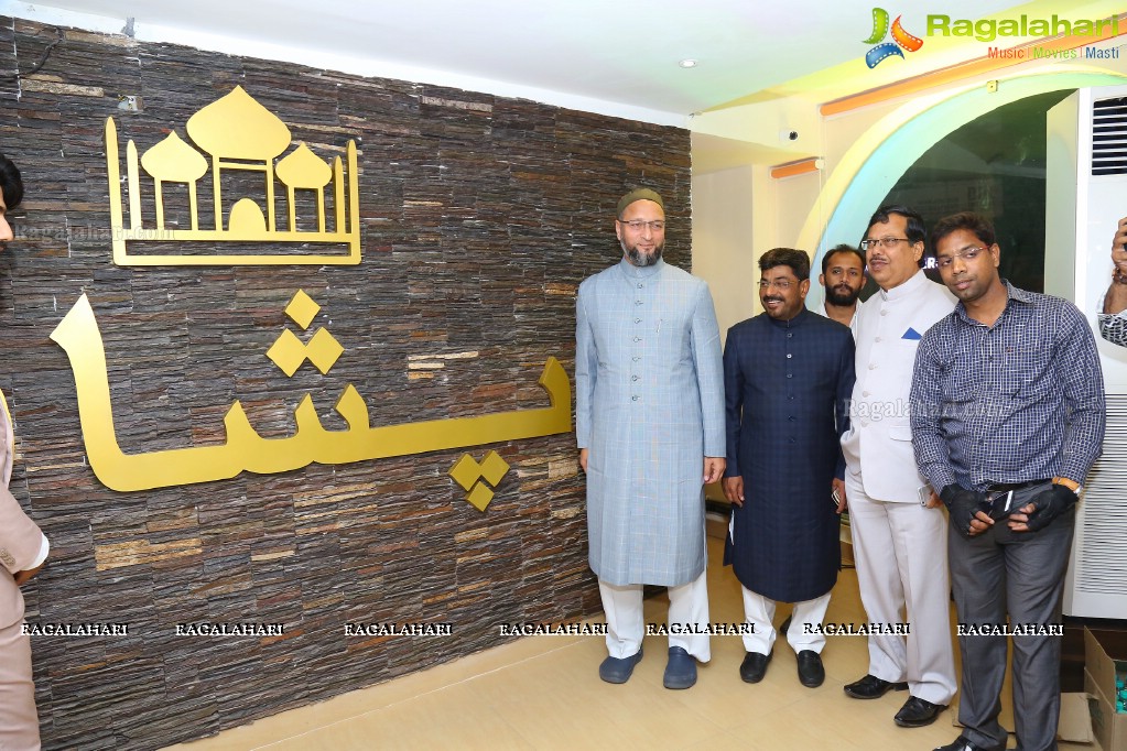 Asaduddin Owaisi launches Peshawar Restaurant at Lakdi Ka Pul