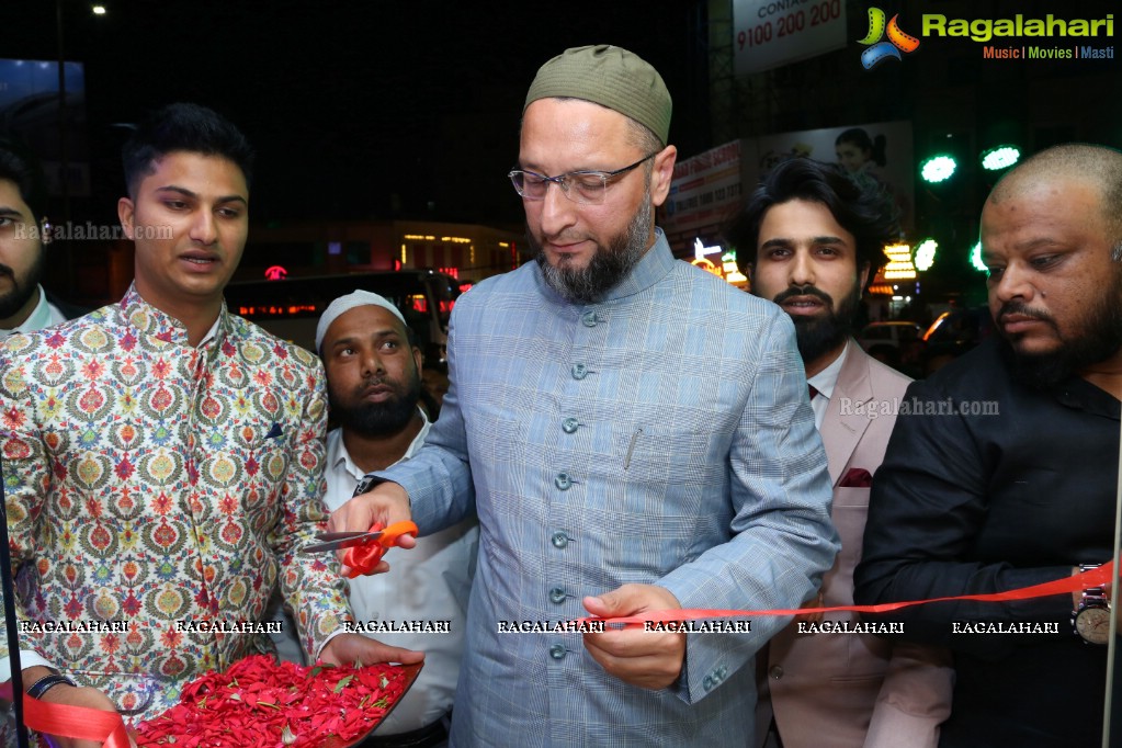 Asaduddin Owaisi launches Peshawar Restaurant at Lakdi Ka Pul