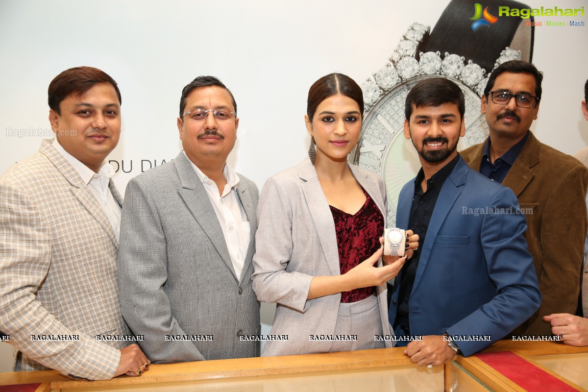 Grand Launch and Showcase of Chopard L'Heure Du Diamant 2.6 Crore Watch at Kamal Watch Co., Jubilee Hills, Hyderabad