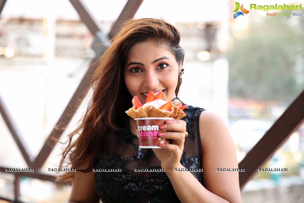 Kaya Kapoor launches Two New Ice Cream Flavors at Cream Stone