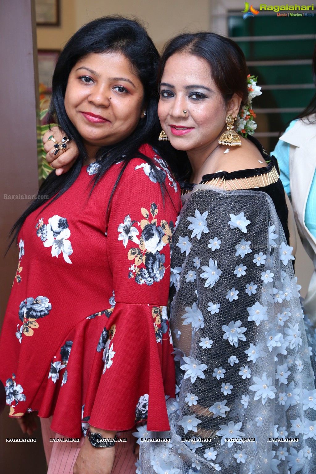 Sushila Bokadiya launches Essenz Family Spa and Salon at Kompally, Hyderabad