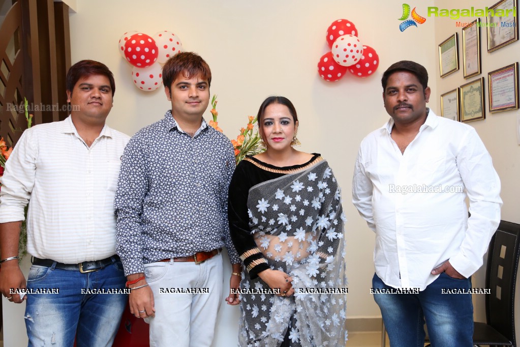 Sushila Bokadiya launches Essenz Family Spa and Salon at Kompally, Hyderabad