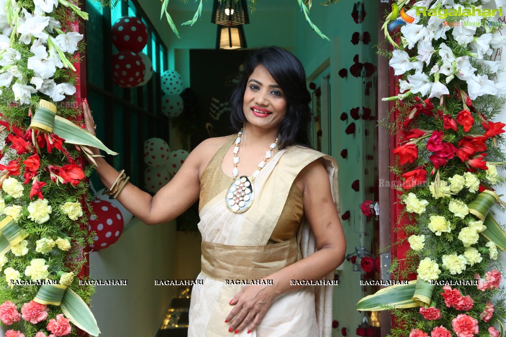 Sushila Bokadiya launches Essenz Family Spa and Salon at Kompally, Hyderabad