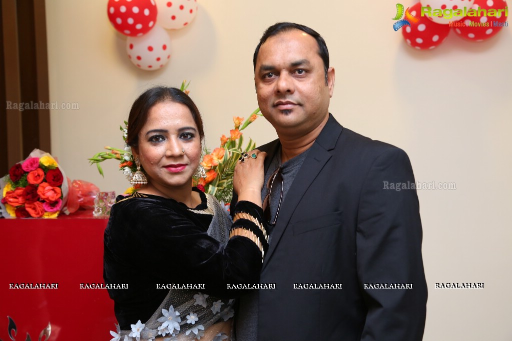 Sushila Bokadiya launches Essenz Family Spa and Salon at Kompally, Hyderabad