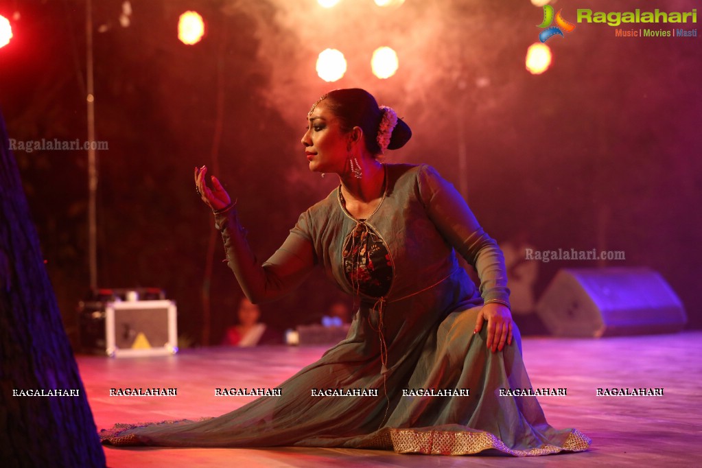 Gudi Sambaralu 2018 - Kathak by Sanjuktha Sinha at Shivalayam, Domakonda Fort