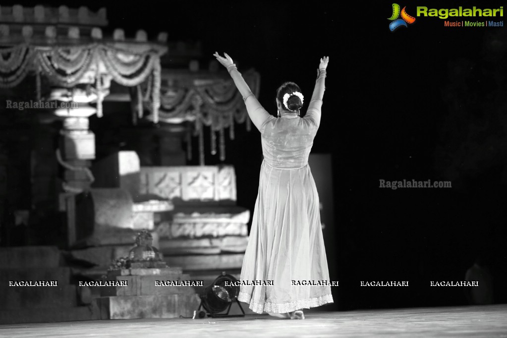 Gudi Sambaralu 2018 - Kathak by Sanjuktha Sinha at Shivalayam, Domakonda Fort