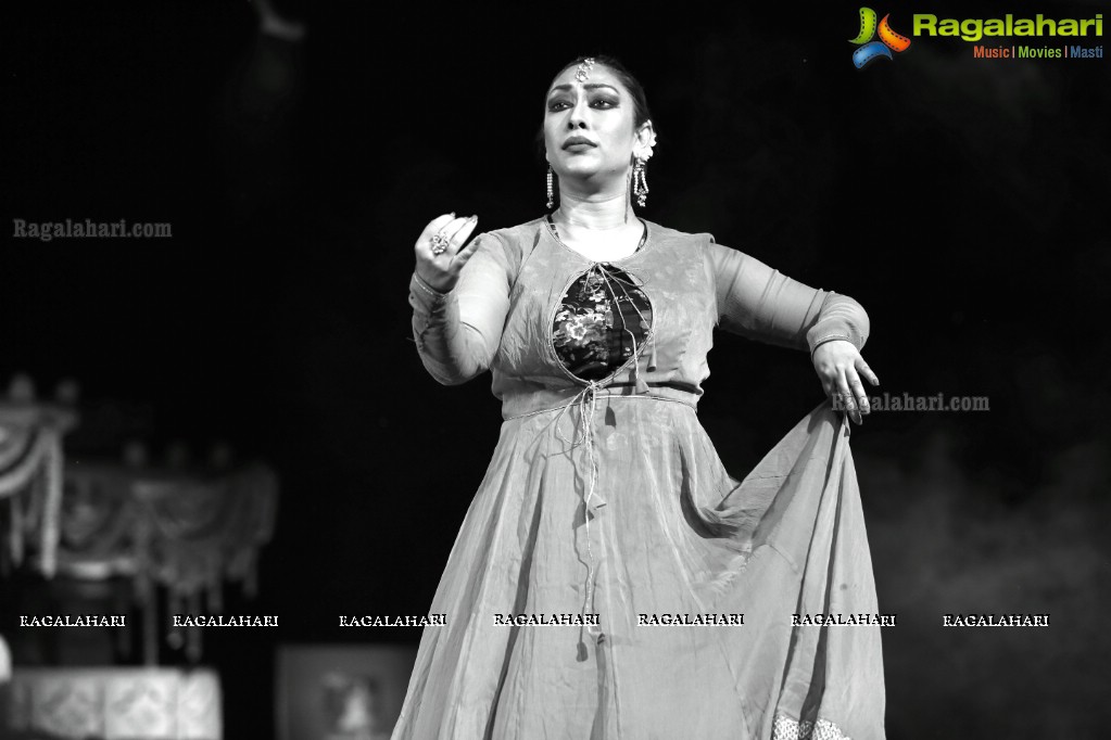 Gudi Sambaralu 2018 - Kathak by Sanjuktha Sinha at Shivalayam, Domakonda Fort