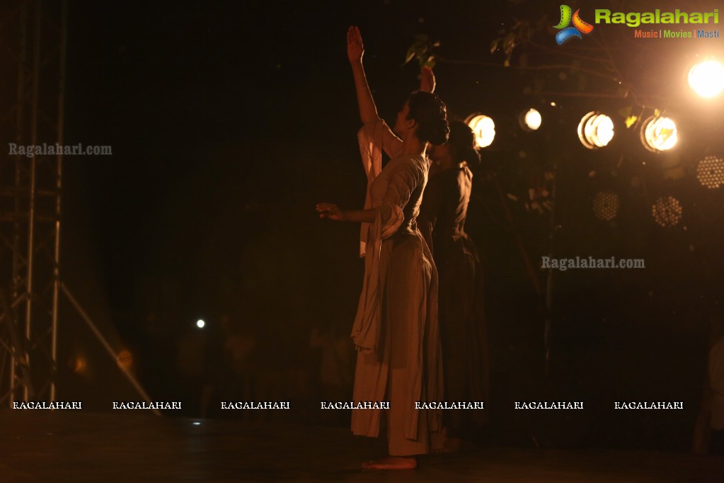 Gudi Sambaralu 2018 - Kathak by Sanjuktha Sinha at Shivalayam, Domakonda Fort