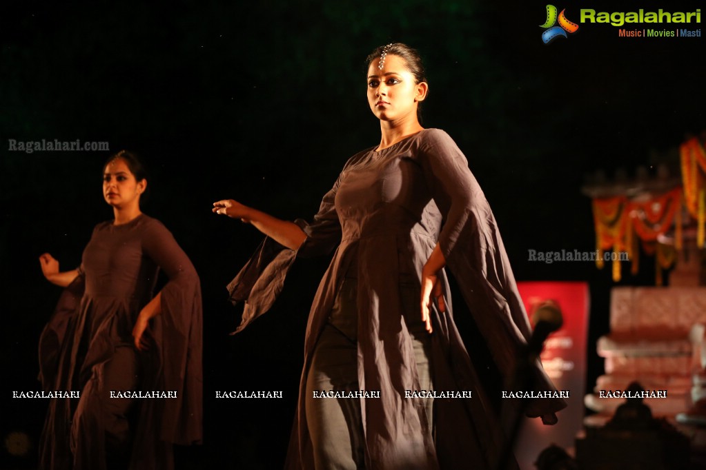 Gudi Sambaralu 2018 - Kathak by Sanjuktha Sinha at Shivalayam, Domakonda Fort