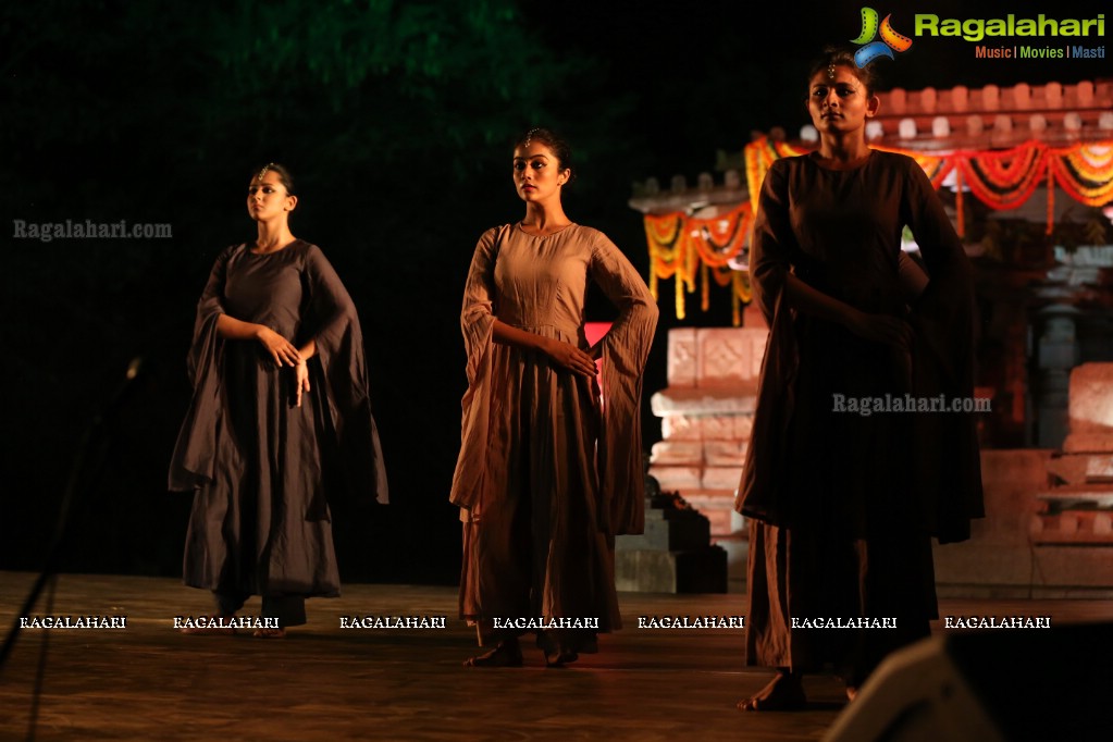 Gudi Sambaralu 2018 - Kathak by Sanjuktha Sinha at Shivalayam, Domakonda Fort