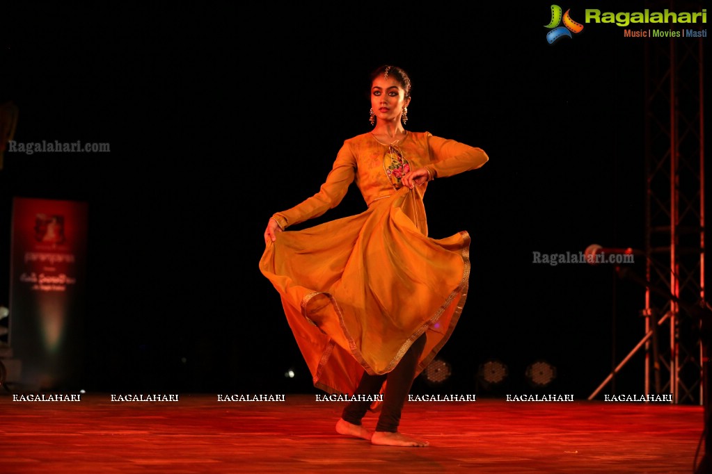 Gudi Sambaralu 2018 - Kathak by Sanjuktha Sinha at Shivalayam, Domakonda Fort