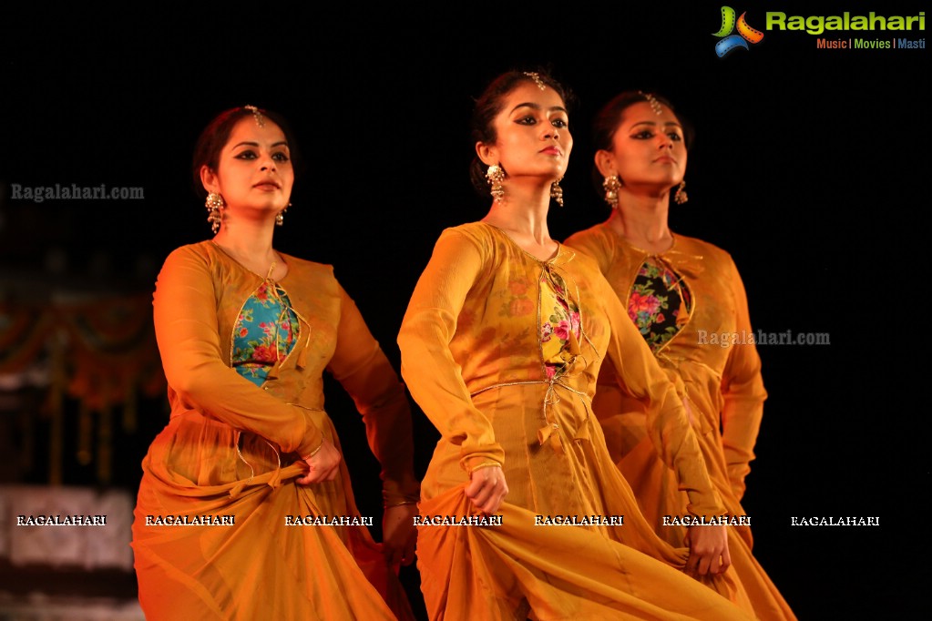 Gudi Sambaralu 2018 - Kathak by Sanjuktha Sinha at Shivalayam, Domakonda Fort