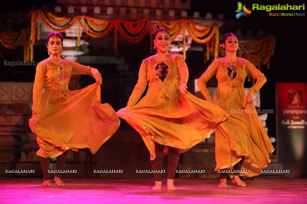 Gudi Sambaralu 2018 - Kathak by Sanjuktha Sinha at Shivalayam, Domakonda Fort