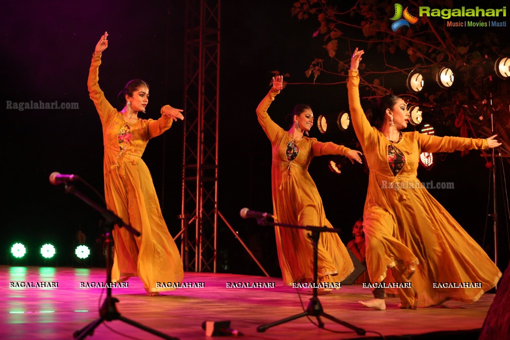 Gudi Sambaralu 2018 - Kathak by Sanjuktha Sinha at Shivalayam, Domakonda Fort