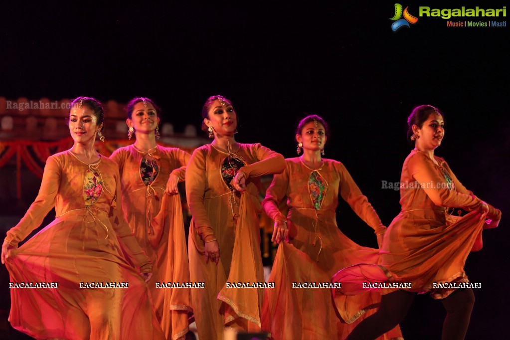 Gudi Sambaralu 2018 - Kathak by Sanjuktha Sinha at Shivalayam, Domakonda Fort