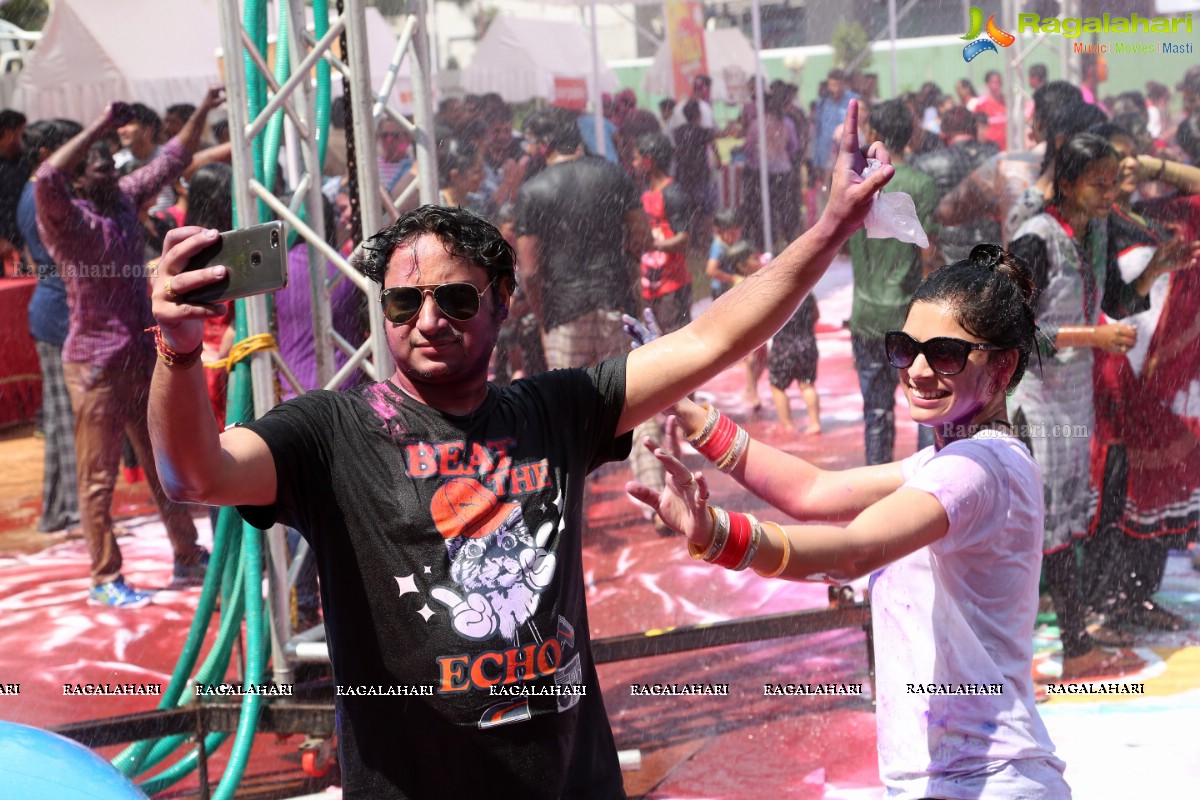 Asia's Biggest Holi Bash 2018 at Country Club