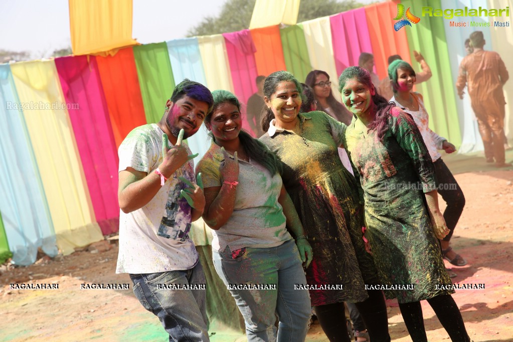 Holi Re Vol 3 at Man Made Hills, Raunaq's HIGH Q