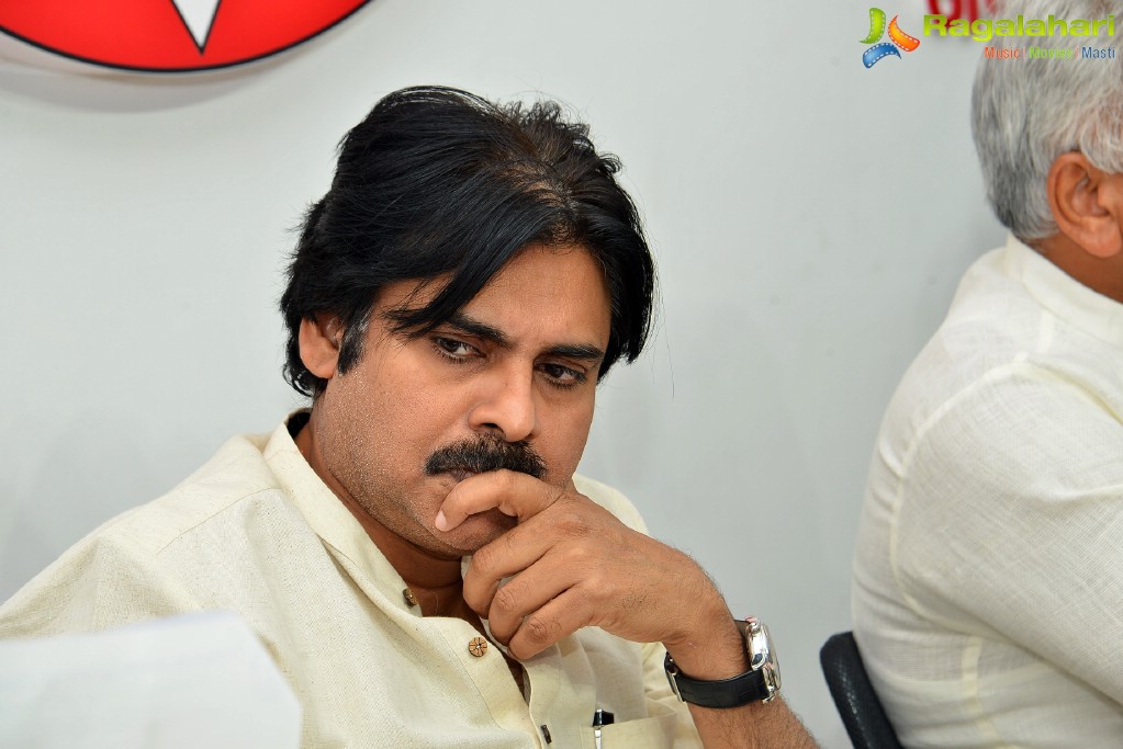 Pawan Kalyan Meets Fishermen at Janasena Party Office