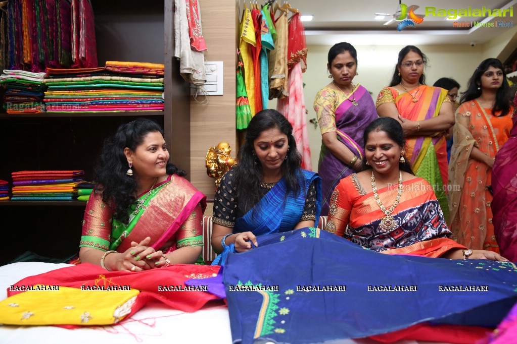 Anchor Jhansi launches Suneetha Designer Boutique at Hyderguda