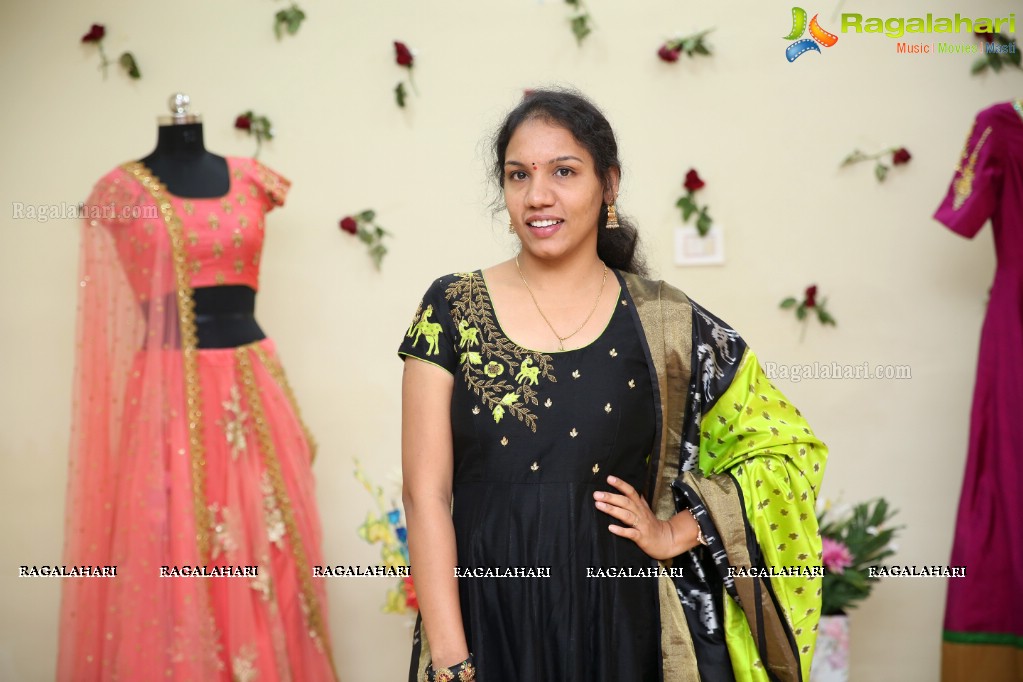 Anchor Jhansi launches Suneetha Designer Boutique at Hyderguda