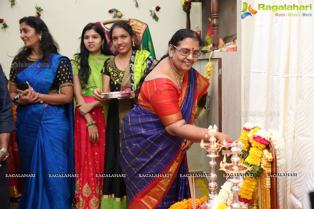 Anchor Jhansi launches Suneetha Designer Boutique at Hyderguda