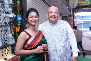 Mahaveer Pears, The Jewellery Studio Opening