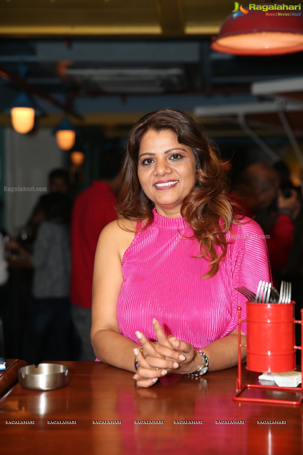 Manju Aggarwal Birthday Celebrations 2018 at Raasta Cafe Hyderabad