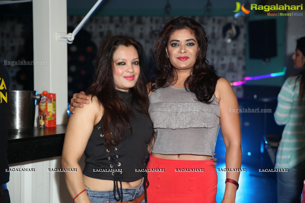 Manju Aggarwal Birthday Celebrations 2018 at Raasta Cafe Hyderabad