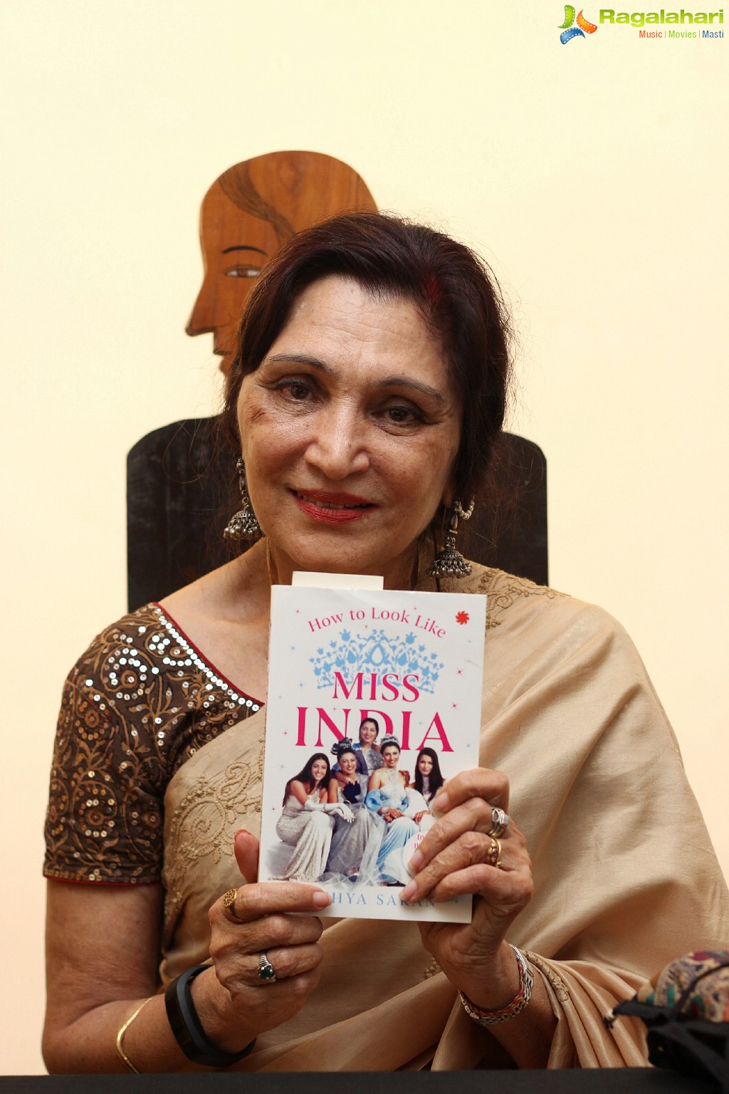 Book Launch of How to Look Like Miss India by Sathya Saran at Kalakriti Art Gallery