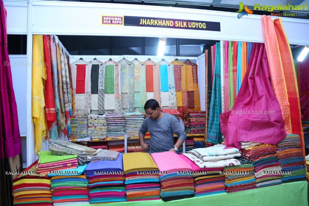 Triveni Rao launches National Silk Expo at Sri Satya Sai Nigamagamam