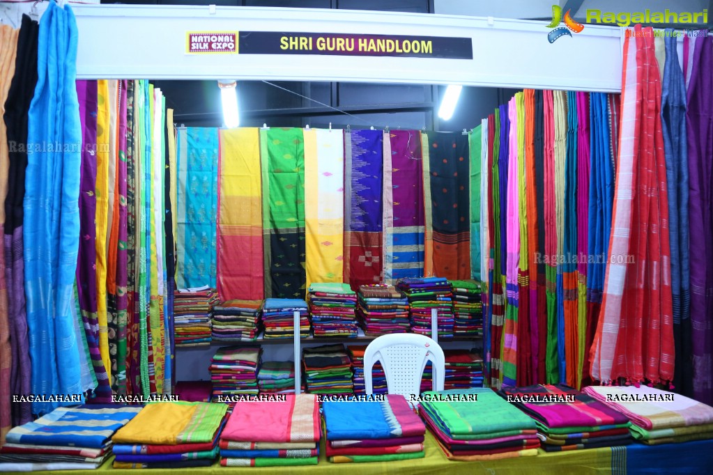 Triveni Rao launches National Silk Expo at Sri Satya Sai Nigamagamam