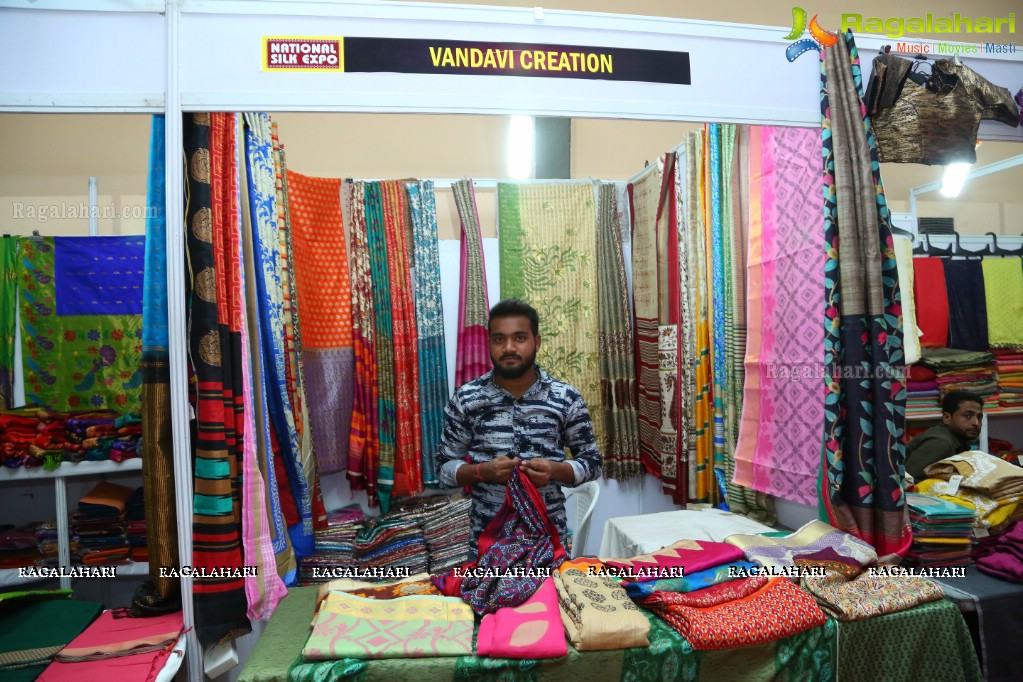 Triveni Rao launches National Silk Expo at Sri Satya Sai Nigamagamam