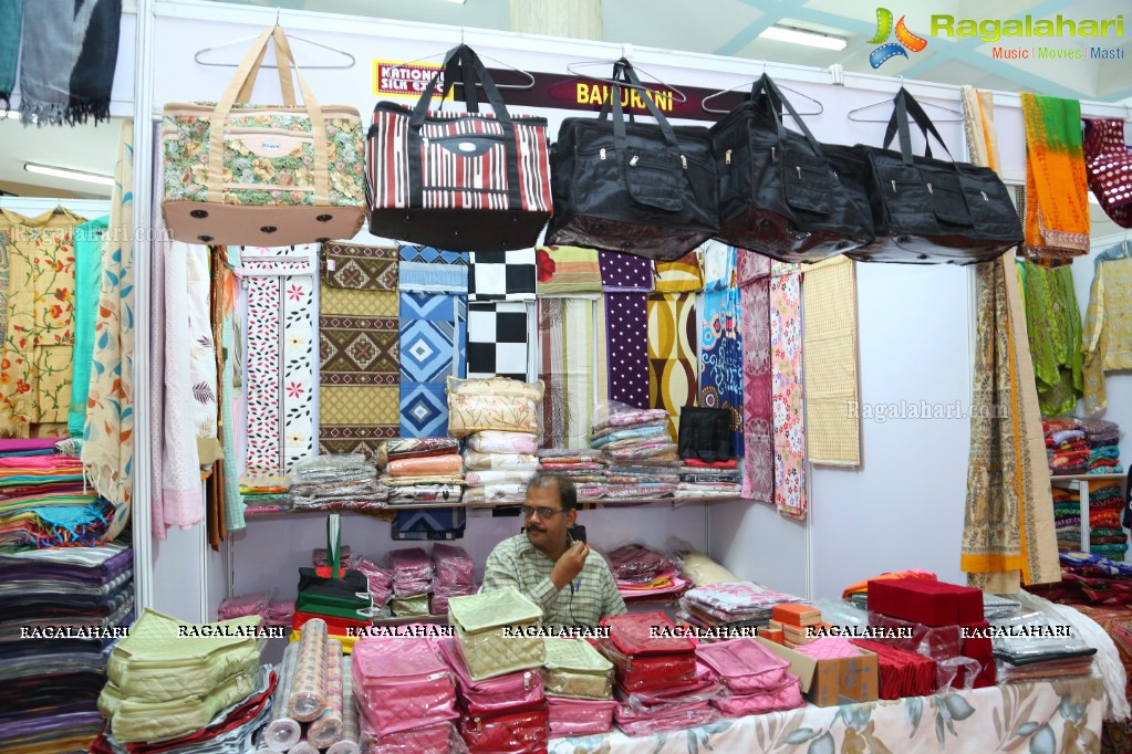 Triveni Rao launches National Silk Expo at Sri Satya Sai Nigamagamam