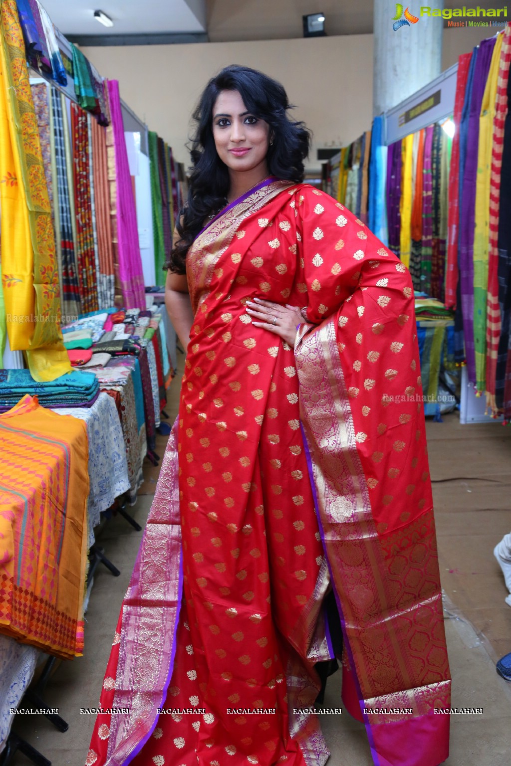 Triveni Rao launches National Silk Expo at Sri Satya Sai Nigamagamam