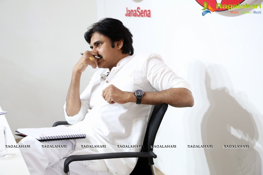 Kadiyam Nursery Farmers Meet Pawan Kalyan