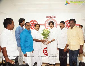 Kadiyam Nursery Farmers Pawan Kalyan