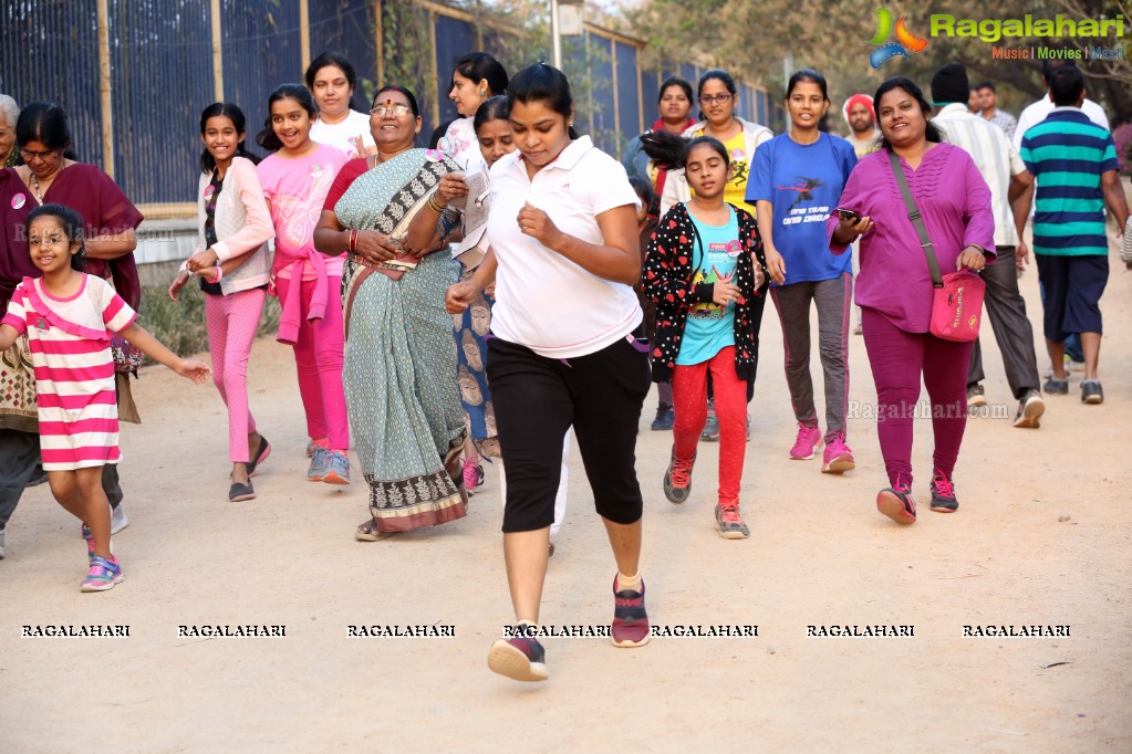 Thalli Biddala Run by Colors Pinkathon Hyderabad at KBR Park, Jubilee Hills