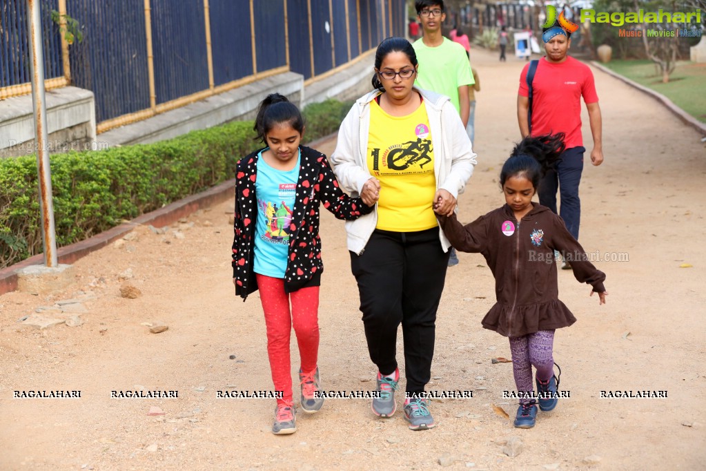 Thalli Biddala Run by Colors Pinkathon Hyderabad at KBR Park, Jubilee Hills