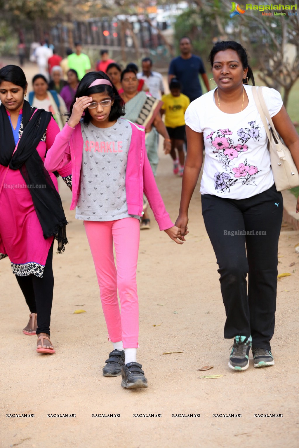 Thalli Biddala Run by Colors Pinkathon Hyderabad at KBR Park, Jubilee Hills