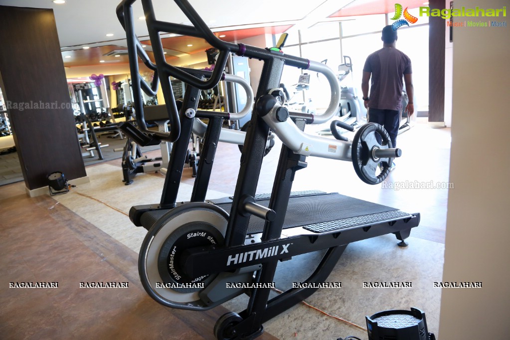 Colors Swathi launches Platinum Fitness Club, Attapur, Hyderabad