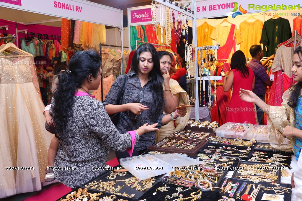 Trendz Exhibition and Sale (March 2018) by Santhi Kathiravan at Hyatt Place, Hyderabad