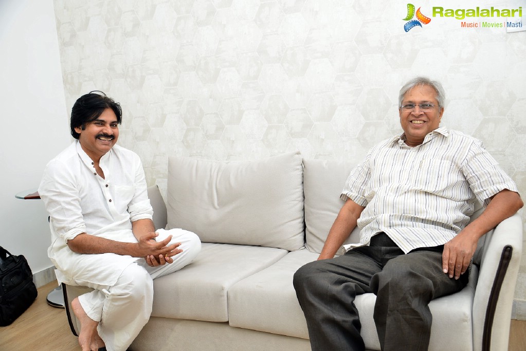 Pawan Kalyan Meeting with Undavalli Aruna Kumar