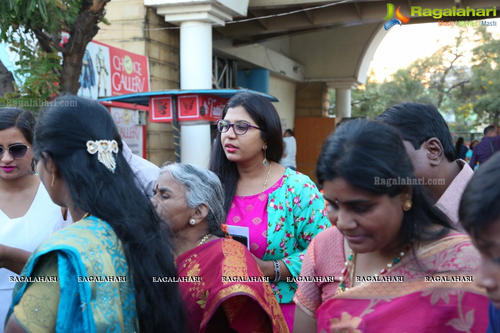 Wax Hands Wizards at Eat Street, Hyderabad