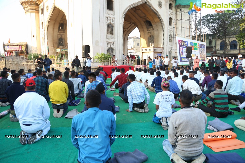 Largest Yoga Session at Charminar by Mansi Gulati