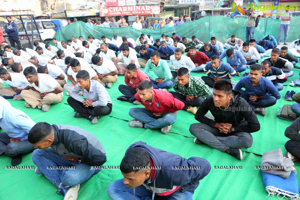 Largest Yoga Session at Charminar by Mansi Gulati